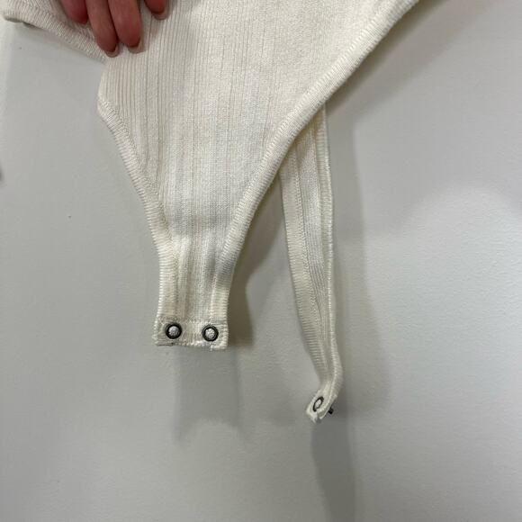Abercrombie & Fitch White Ribbed Bodysuit Sweater - Picture 3 of 5